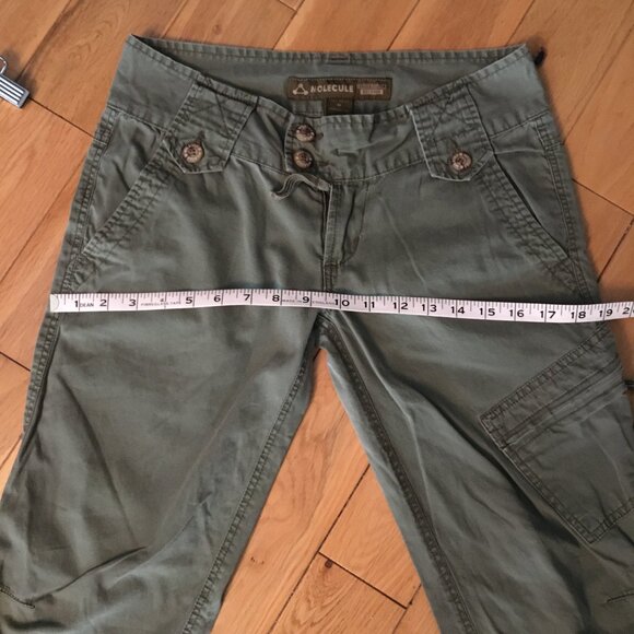 Vintage Y2K Low-Rise Army Green Utility Cargo Capris Shorts - Picture 12 of 15